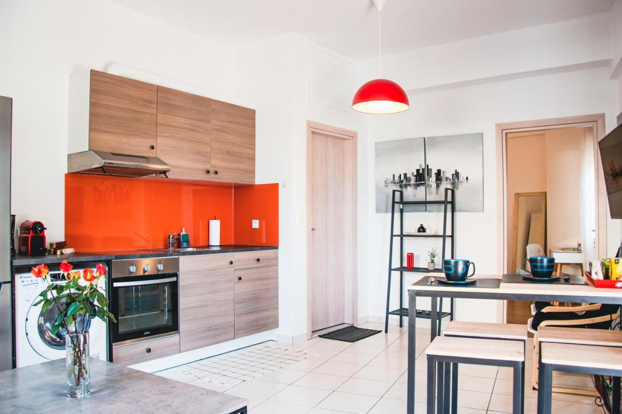 Beautiful, Brand New With Courtyard. Appartement Iraklion