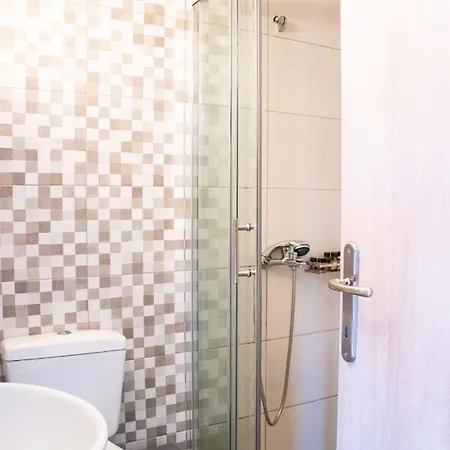 Beautiful, Brand New Apartment With Courtyard. Heraklion  Exterior photo